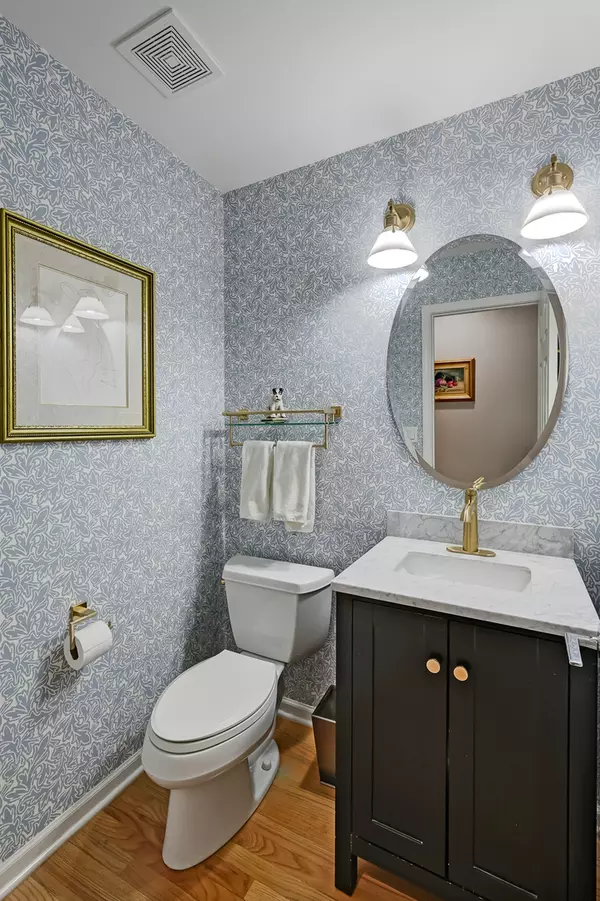 Western Springs, IL 60558,5103 Commonwealth Avenue