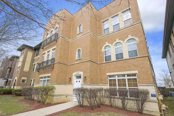 Chicago, IL 60653,3849 S Ellis Avenue #302