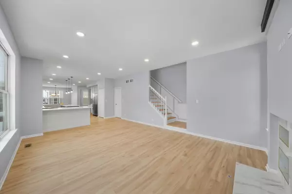 5336 Shotkoski Drive Hoffman Estates, IL 60192