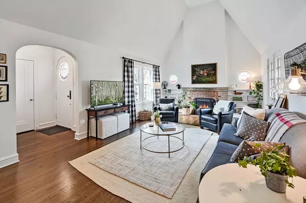 Western Springs, IL 60558,4701 Woodland Avenue