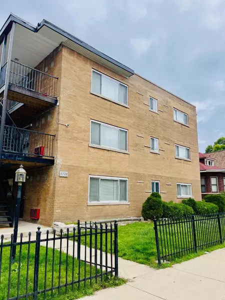 8016 S Yates Boulevard, Chicago, IL 60617