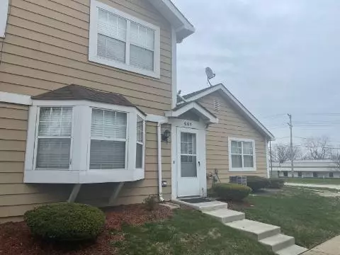 Palatine, IL 60067,461 N Cambridge Drive #461