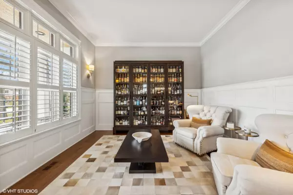 Western Springs, IL 60558,5321 Woodland Avenue