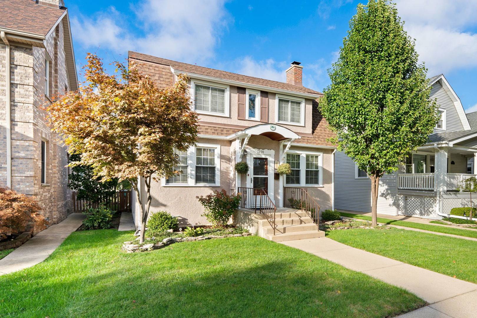 7228 W Farwell Avenue, Chicago, IL 60631