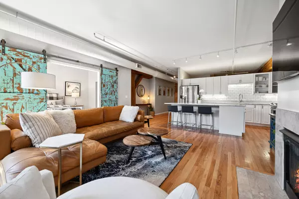 Chicago, IL 60654,520 W HURON Street #417