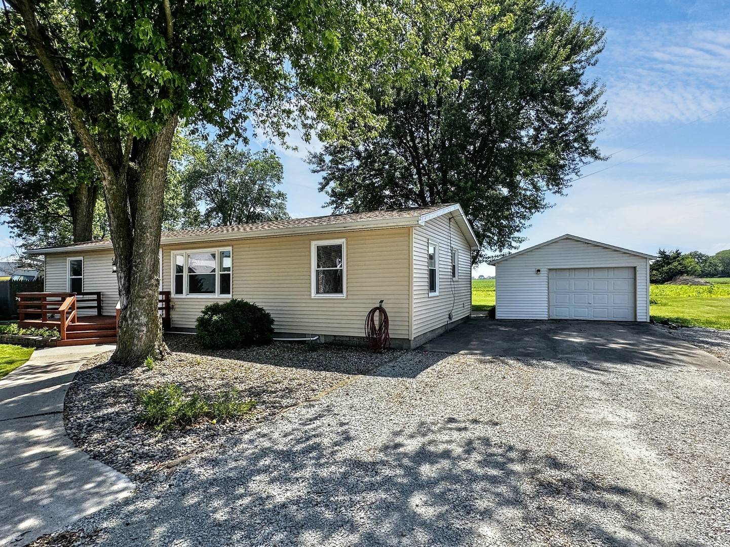 420 S Pine Street, Piper City, IL 60959