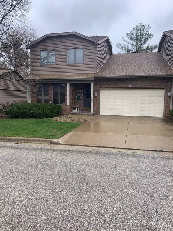 Bloomington, IL 61704,127 Manor Circle