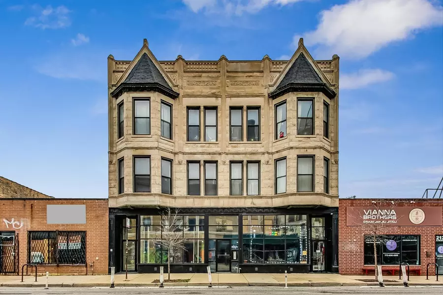 2124 N Milwaukee Avenue, Chicago, IL 60647