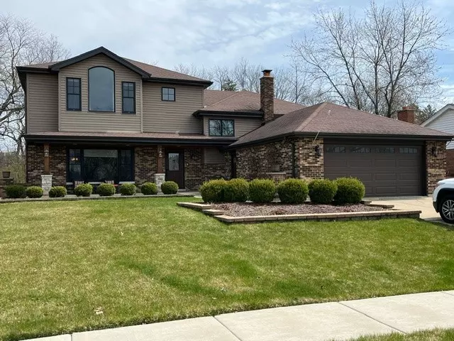 Woodridge, IL 60517,8237 Meadowwood Avenue