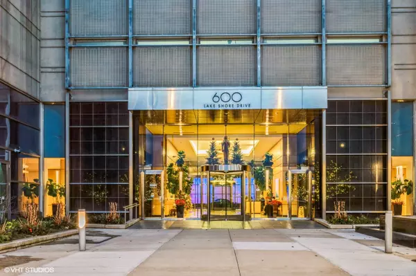 Chicago, IL 60611,600 N Lake Shore Drive #3705