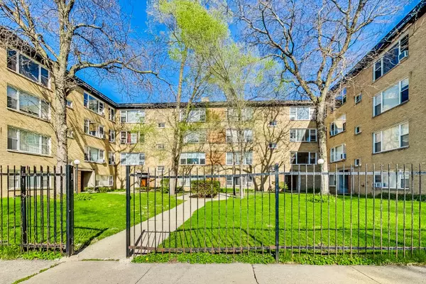 Chicago, IL 60659,6145 N Seeley Avenue #3B