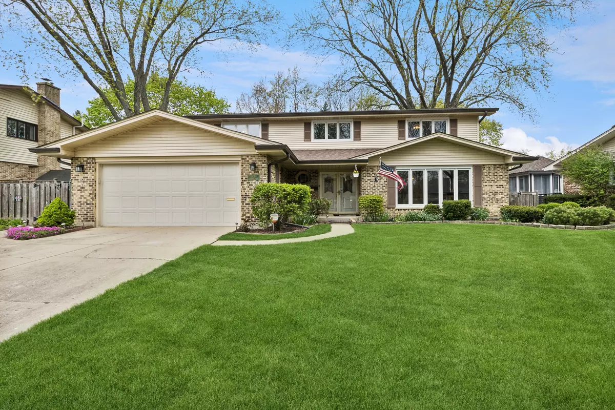 Palatine, IL 60074,626 E Balsam Lane