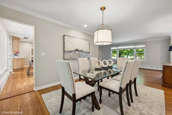Oak Brook, IL 60523,26 Robin Hood Ranch
