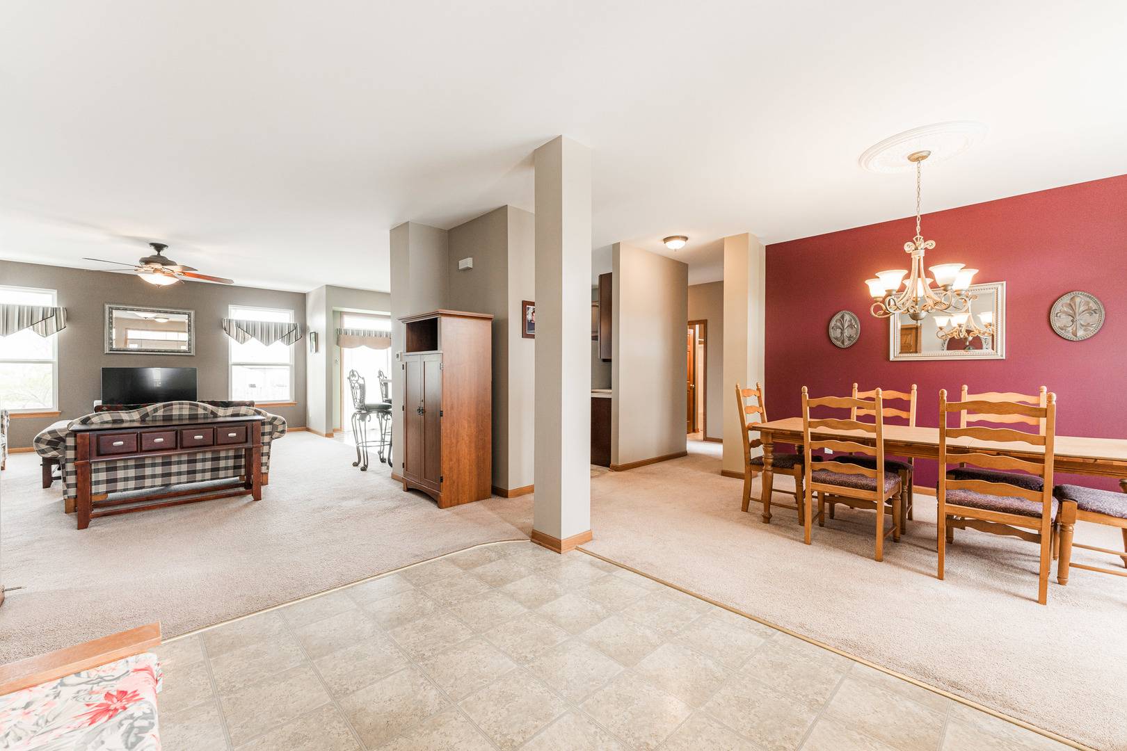 Dekalb, IL 60115,3483 White Oak Drive