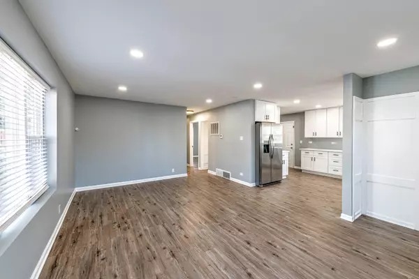 Dolton, IL 60419,14801 Oak Street