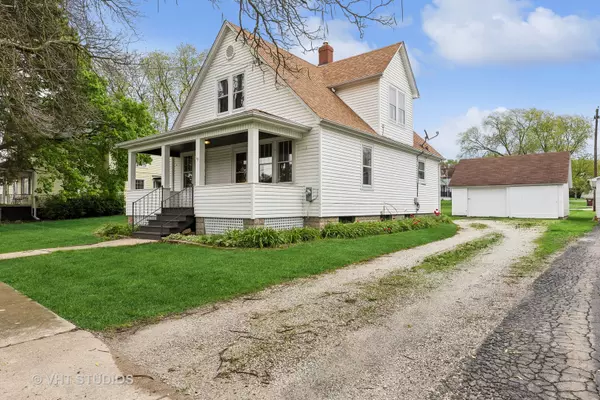 Beecher, IL 60401,529 Catalpa Street