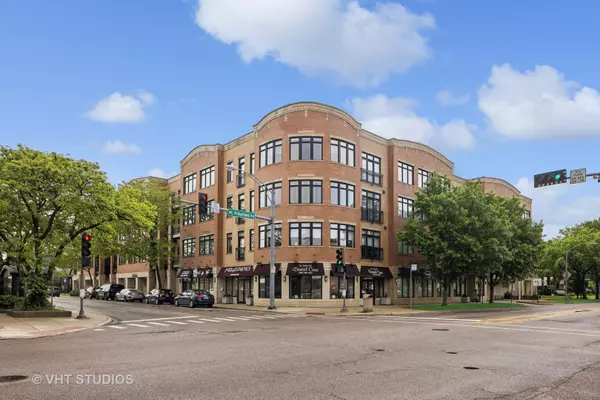 Oak Park, IL 60302,106 S Ridgeland Avenue #206