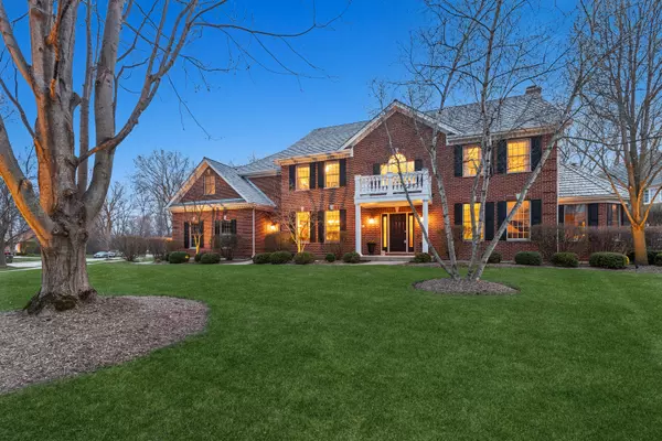 Libertyville, IL 60048,1301 Hackberry Court