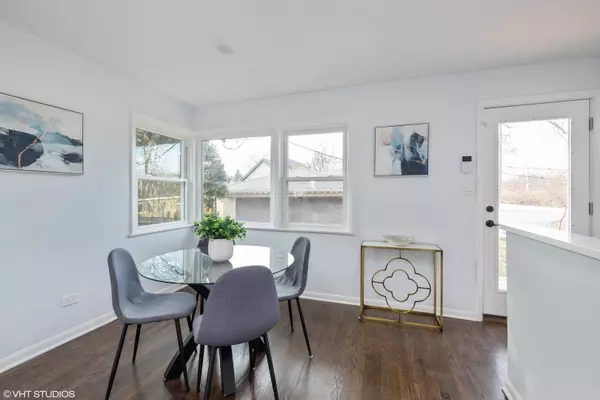 Western Springs, IL 60558,3838 Hampton Avenue