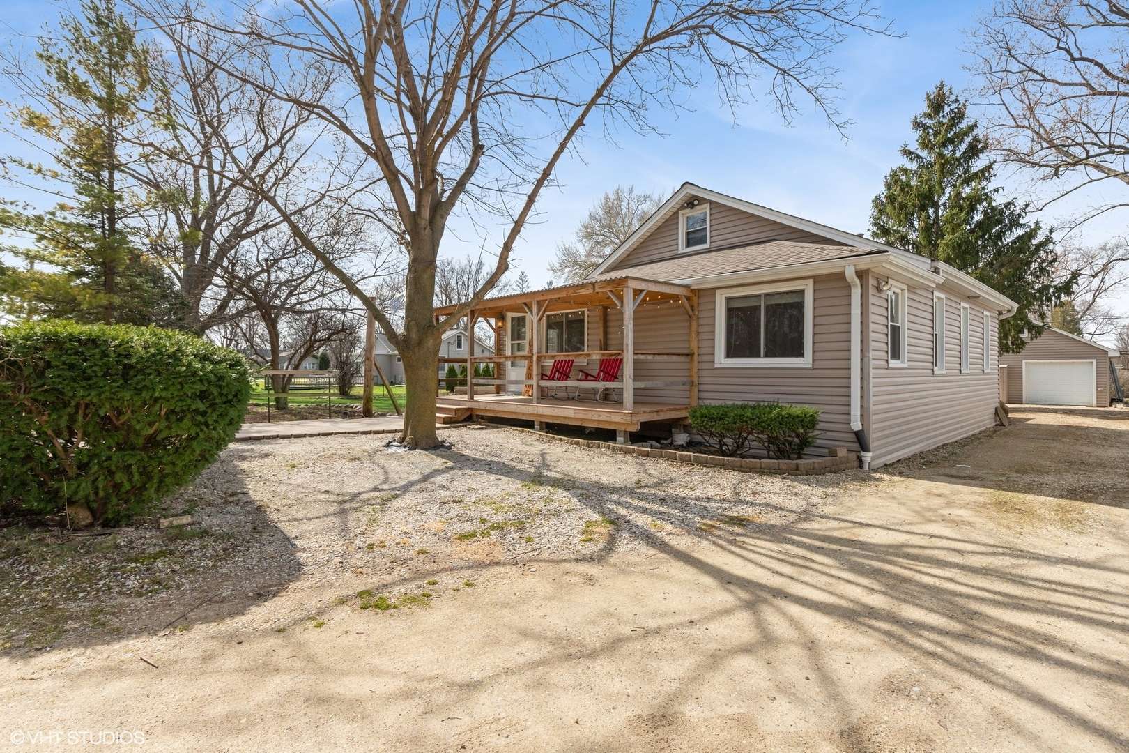 Antioch, IL 60002,42372 N B Street