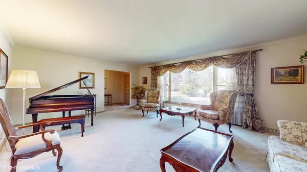 Western Springs, IL 60558,5225 Clausen Avenue