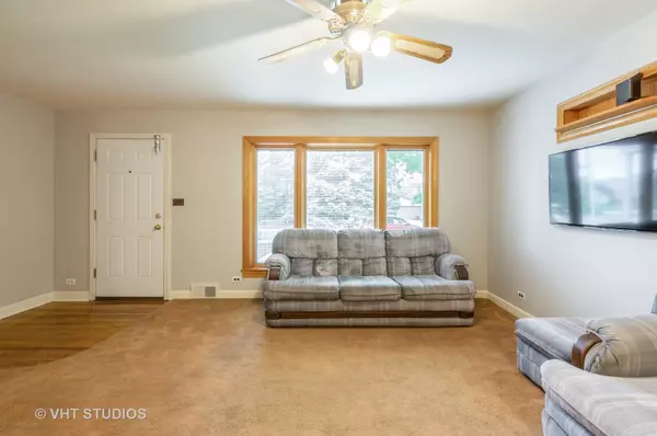 Niles, IL 60714,8255 N New England Avenue