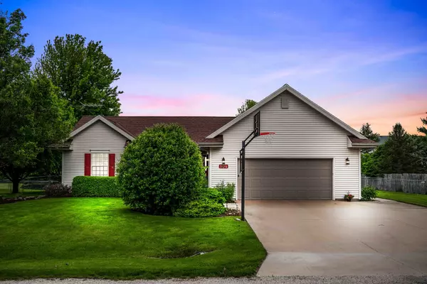 Downs, IL 61736,104 S Pintail Lane