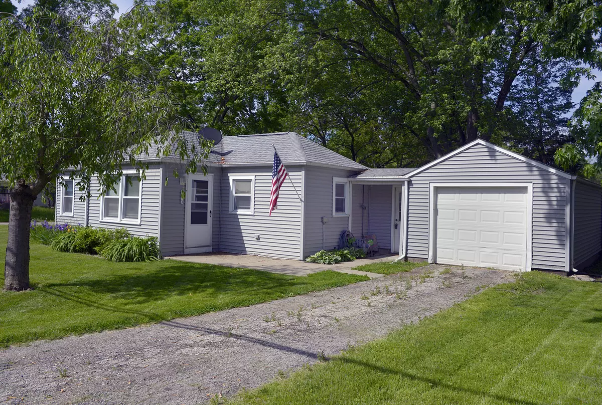 Seneca, IL 61360,145 S Cash Street