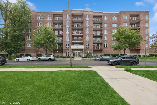 1349 E Washington Street #604A,  Des Plaines,  IL 60016