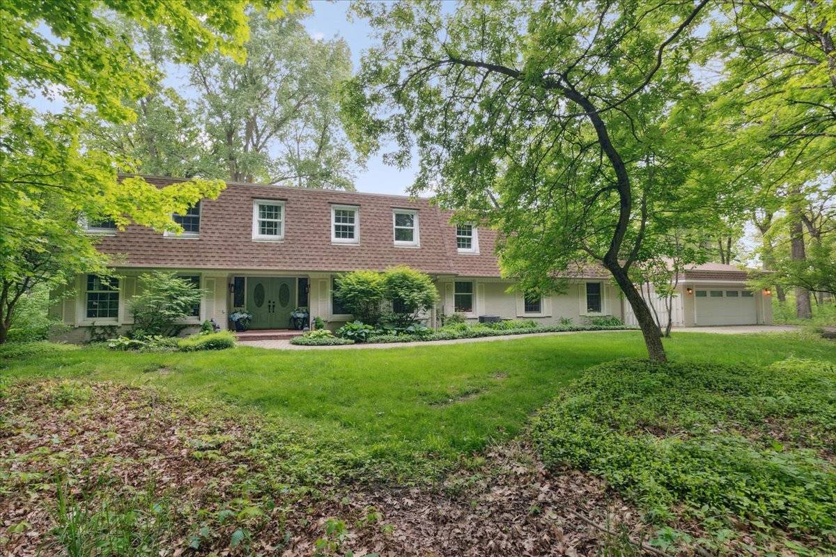 Mettawa, IL 60048,15420 W Little Saint Marys Road