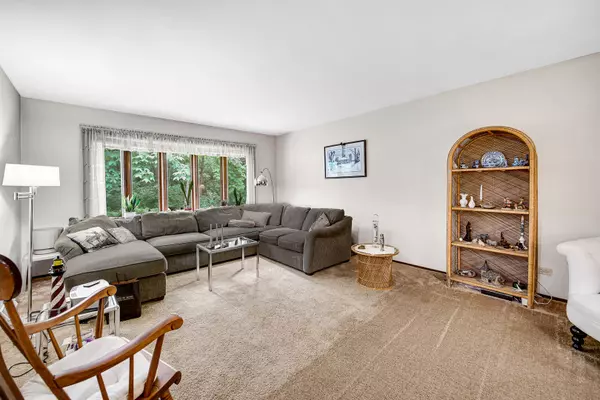 St. Charles, IL 60175,38W688 Old Homestead Road