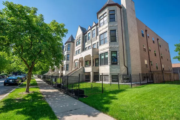 Chicago, IL 60653,3968 S Ellis Avenue #2S