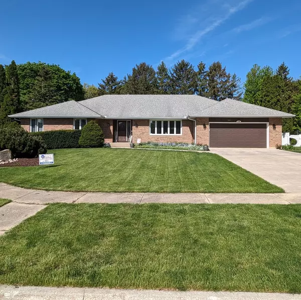 Dekalb, IL 60115,1301 Azalea Lane