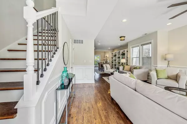 Chicago, IL 60647,2431 N Avers Avenue