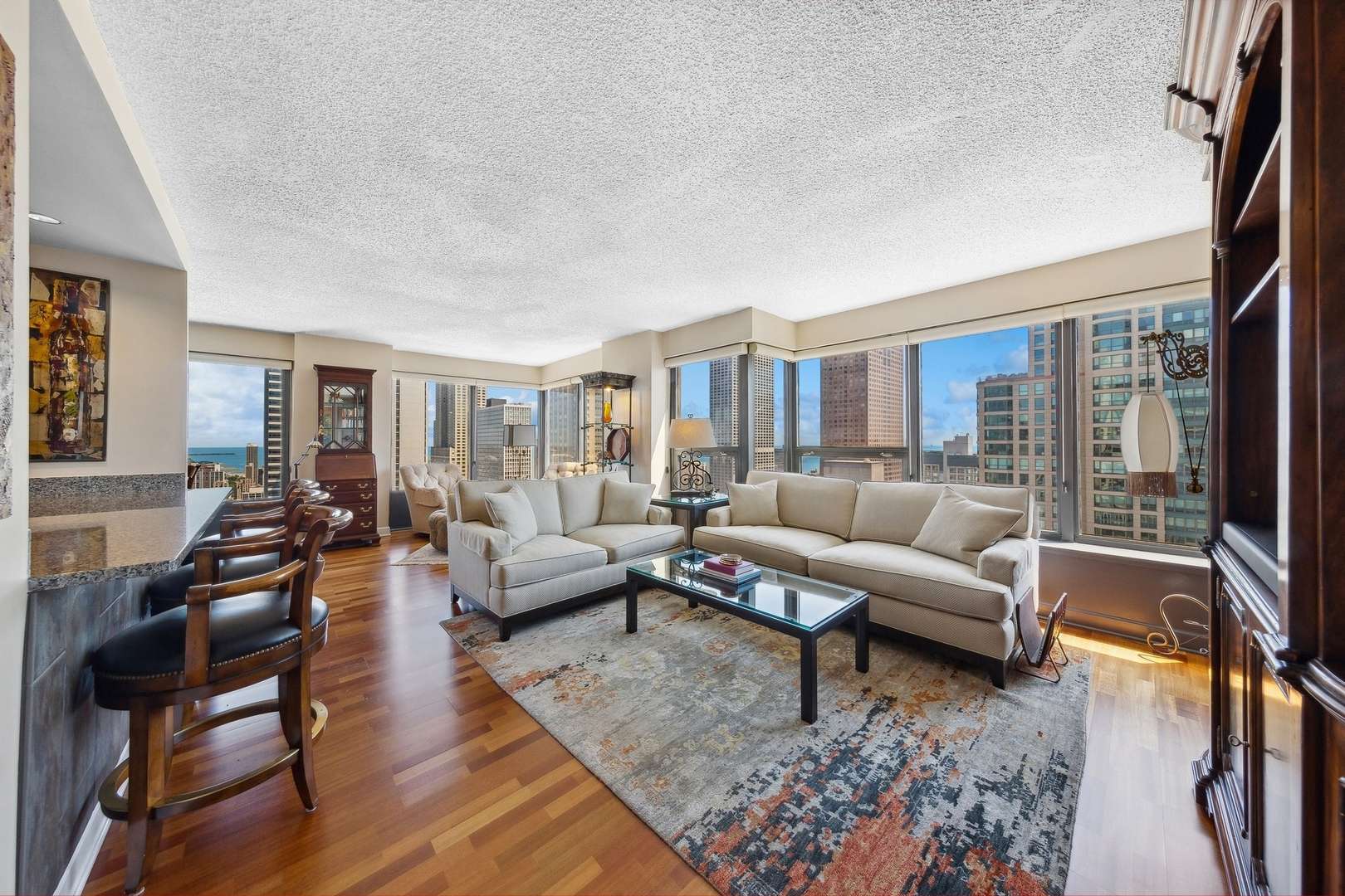 Chicago, IL 60611,30 E Huron Street #4709
