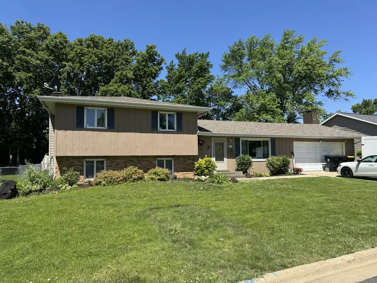 Normal, IL 61761,607 Grandview Drive