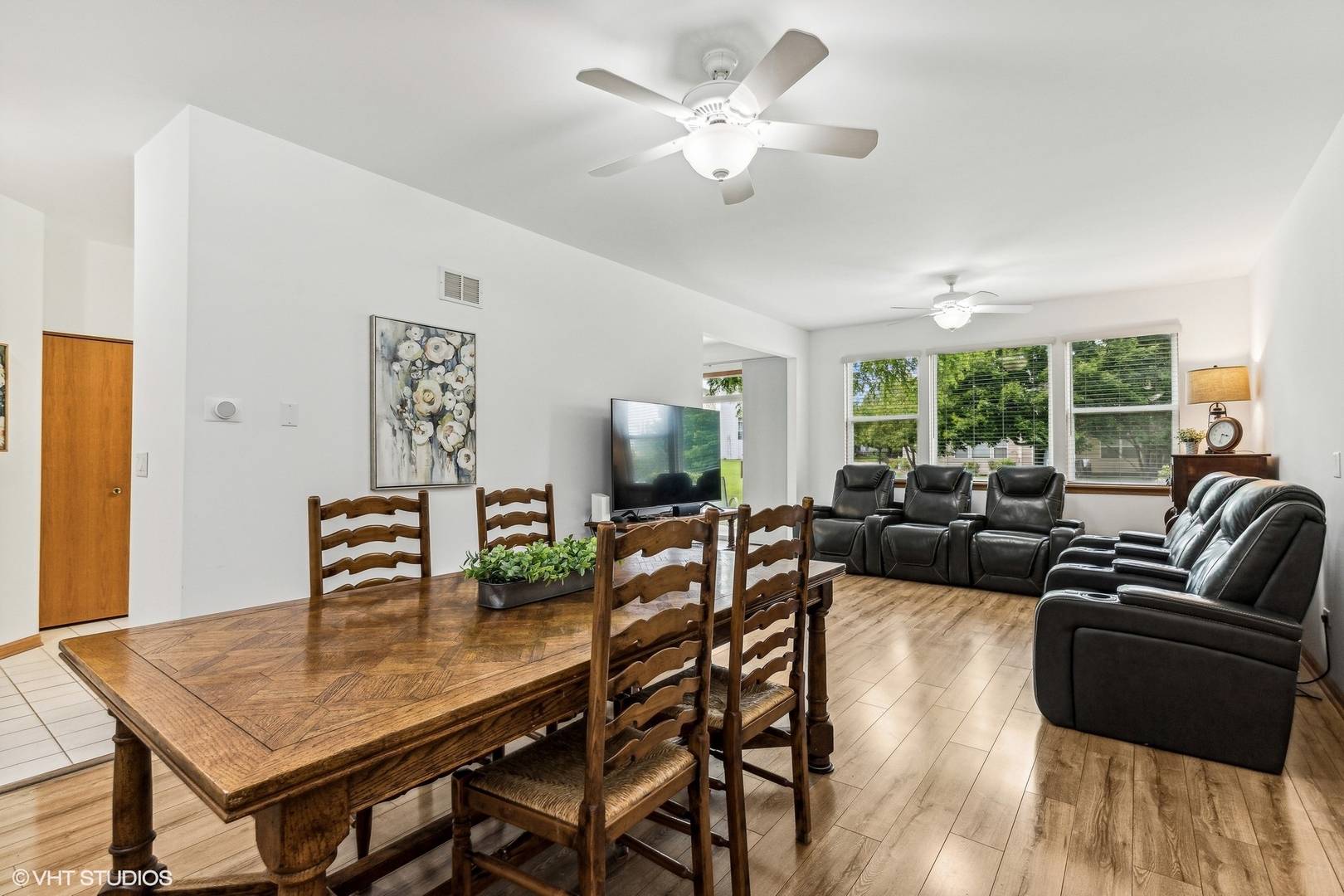Grayslake, IL 60030,2326 Meadowcroft Lane