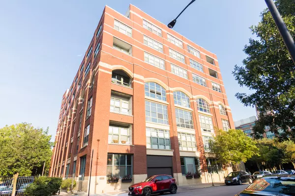 2001 S Calumet Avenue #412, Chicago, IL 60616