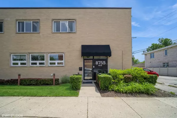 Skokie, IL 60076,8755 Trumbull Avenue