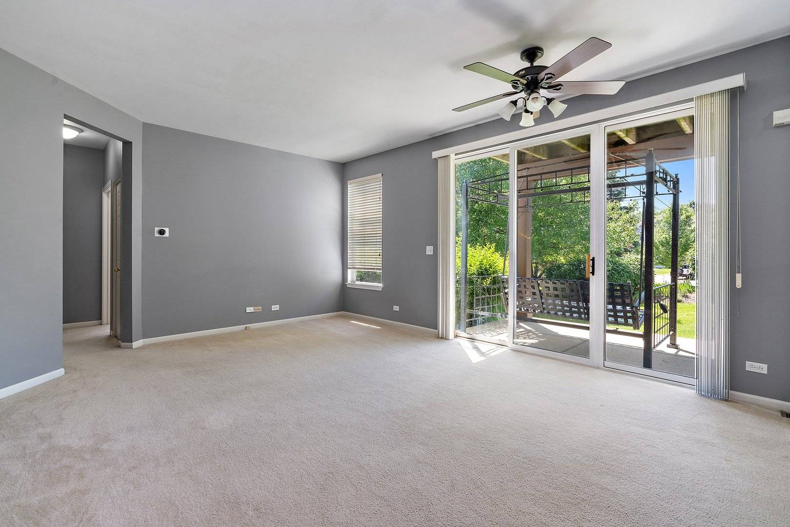 Carpentersville, IL 60110,7105 Westwood Drive #7105