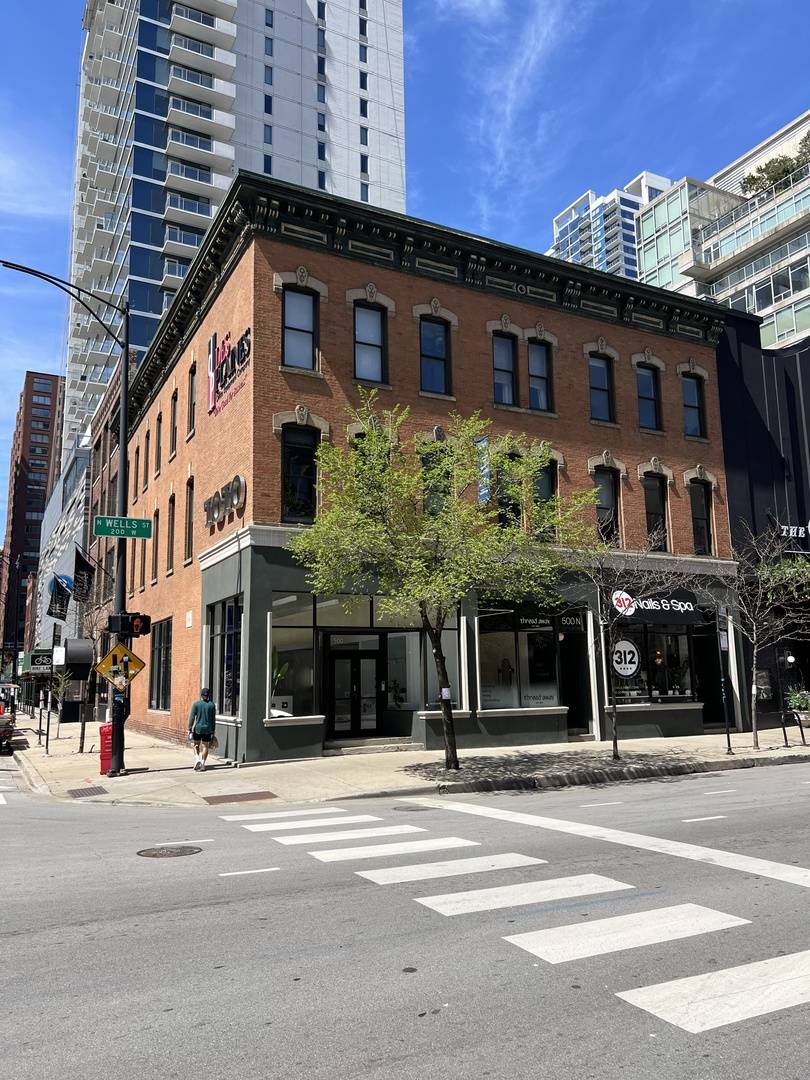 Chicago, IL 60654,500 N Wells Street #3