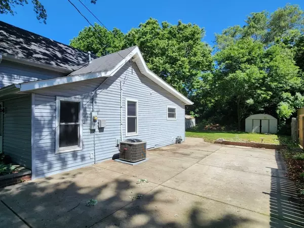 Marseilles, IL 61341,619 Young Street