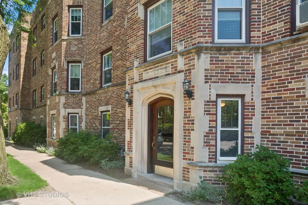 Evanston, IL 60202,801 Elmwood Avenue #2