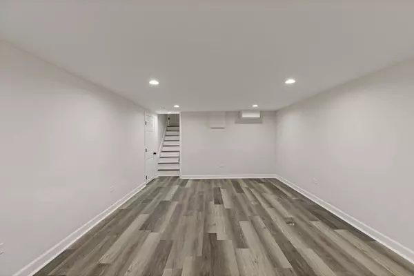 16844 Merrill Avenue South Holland, IL 60473