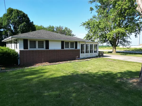 101 Wall Street,  Crescent City,  IL 60928