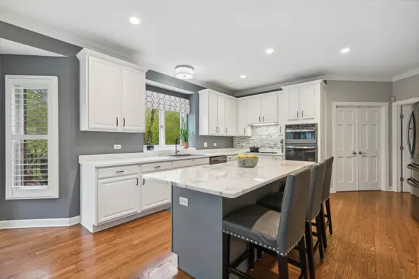 Libertyville, IL 60048,1710 Mulberry Drive