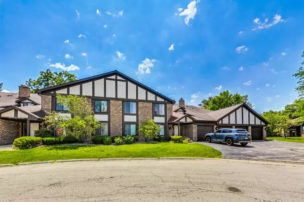 Westmont, IL 60559,5844 Buck Court #544