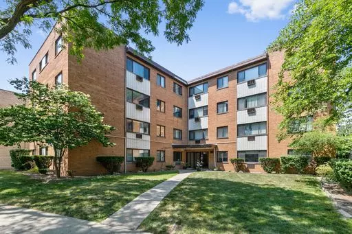 6826 N Ridge Boulevard #305, Chicago, IL 60645