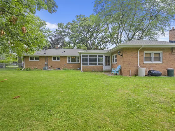 Crete, IL 60417,335 Oakwood Drive