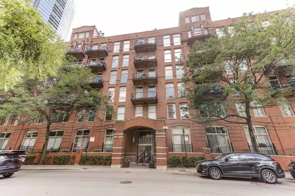 550 N Kingsbury Street #606, Chicago, IL 60654